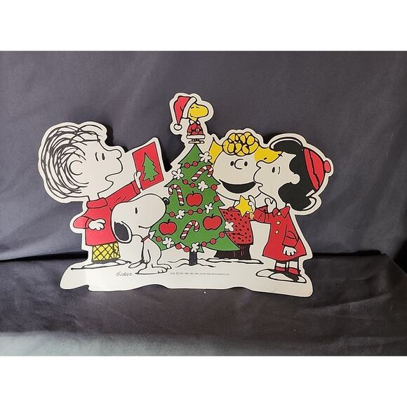 Peanuts Christmas Tree Standee - Snoopy, Woodstock & FriendsCardstock - Picture 1 of 1